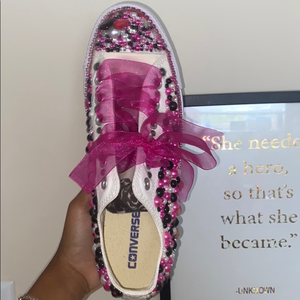 Custom Converses - Picture 3 of 4